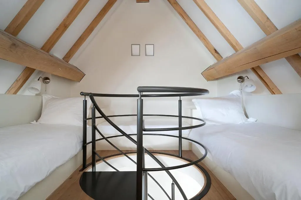 Cour 8 Lofts Guest House Maastricht Country house